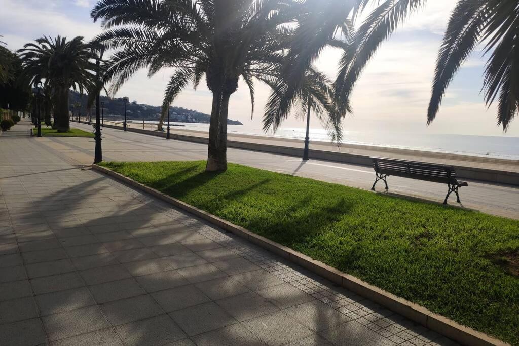 Apartamento Recien Reformado En Primera Linea Con Vistas A La Playa De La Almadraba Benicàssim Exterior foto